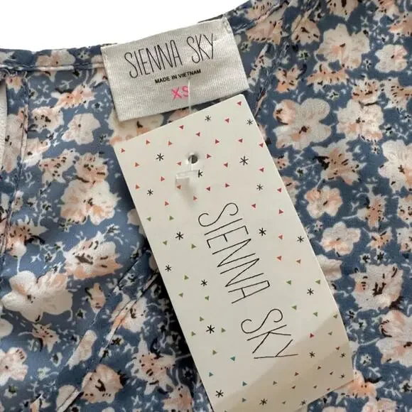 Sienna Sky Top Blouse Short Sleeve Elastic Waist Blue White Floral Top Size XS - Picture 2 of 12